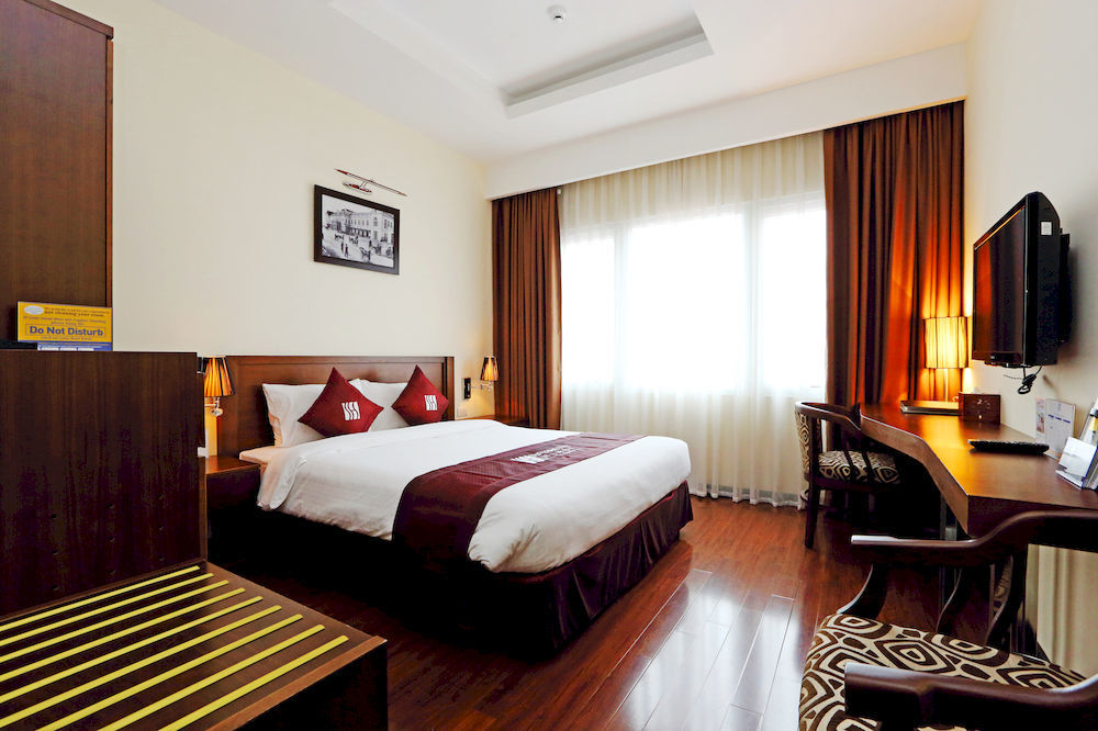 Le Carnot Boutique Hotel Ханой Экстерьер фото